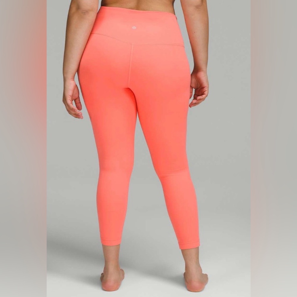 NWOT Lululemon Align High-Rise Pant 25"
Raspberry Cream